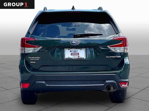 Used 2024 Subaru Forester Premium AWD/4WD image 5