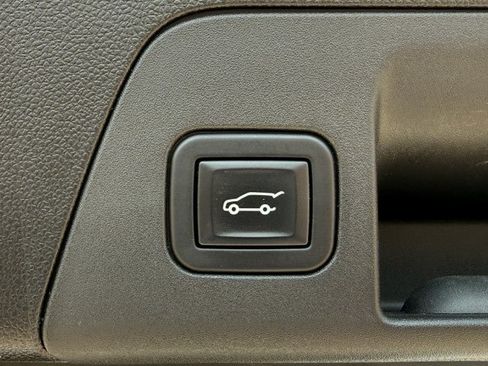 Used 2023 Buick Envision Preferred FWD image 34