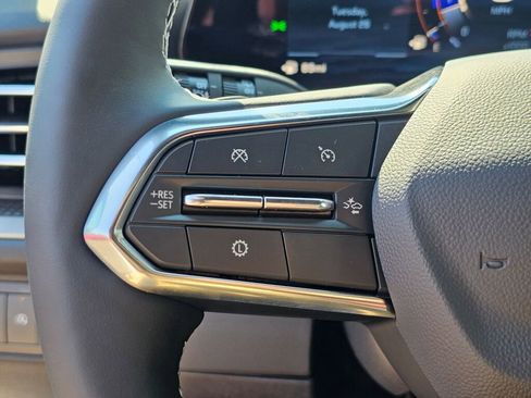 New 2026 Chevrolet Traverse LT w/ Midnight/Sport Edition image 37