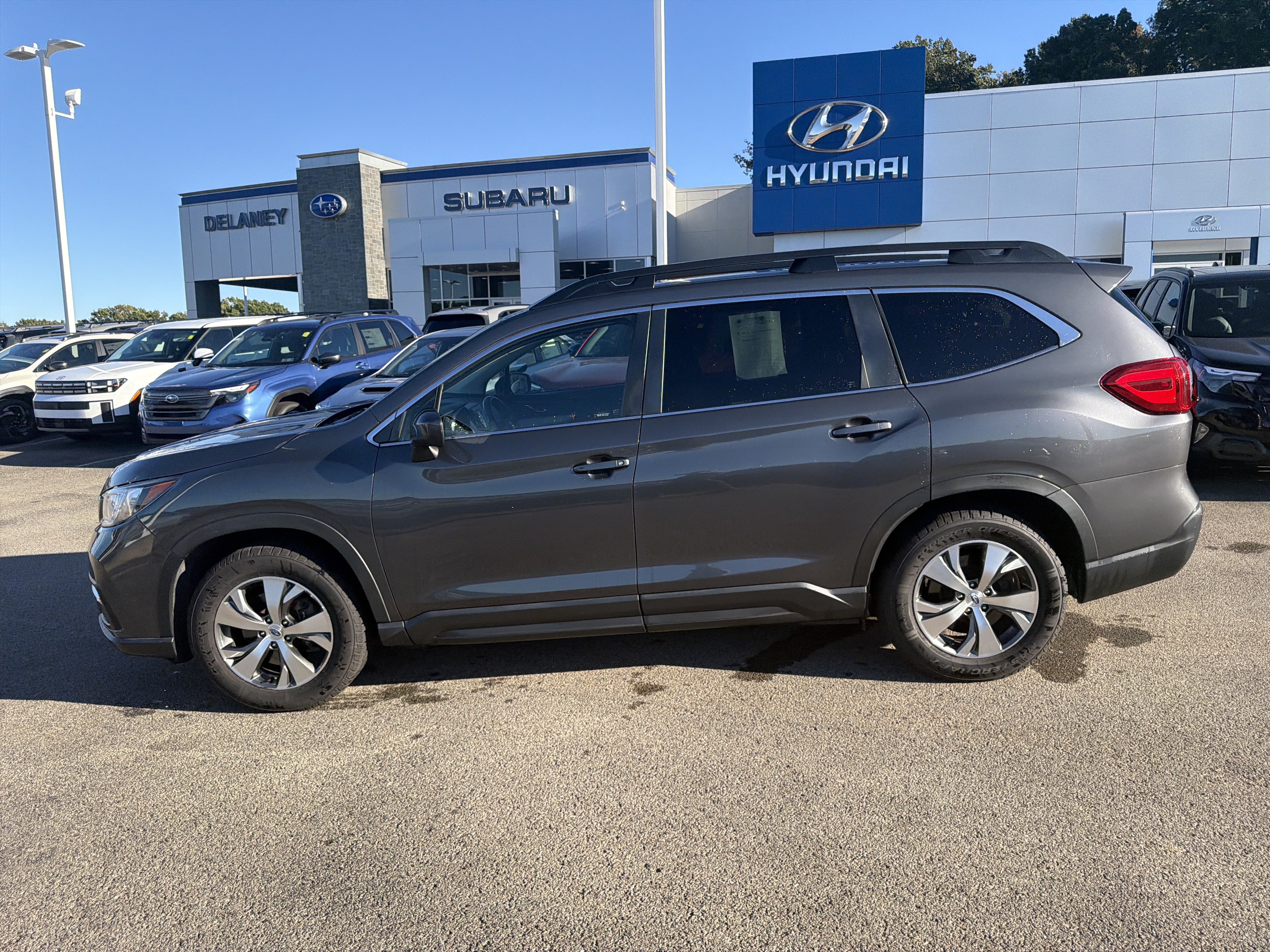 Used 2021 Subaru Ascent Premium w/ Convenience Package AWD/4WD image 9