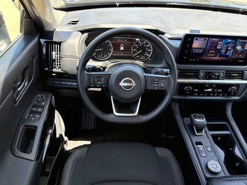 Used 2026 Nissan Pathfinder S AWD/4WD image 25