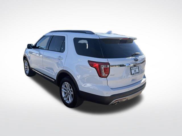 Used 2017 Ford Explorer XLT FWD image 5