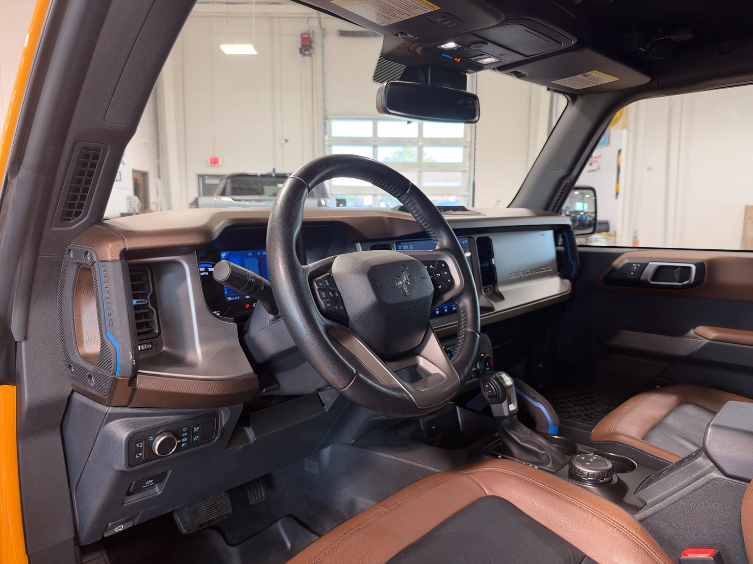 Used 2022 Ford Bronco Outer Banks AWD/4WD image 16