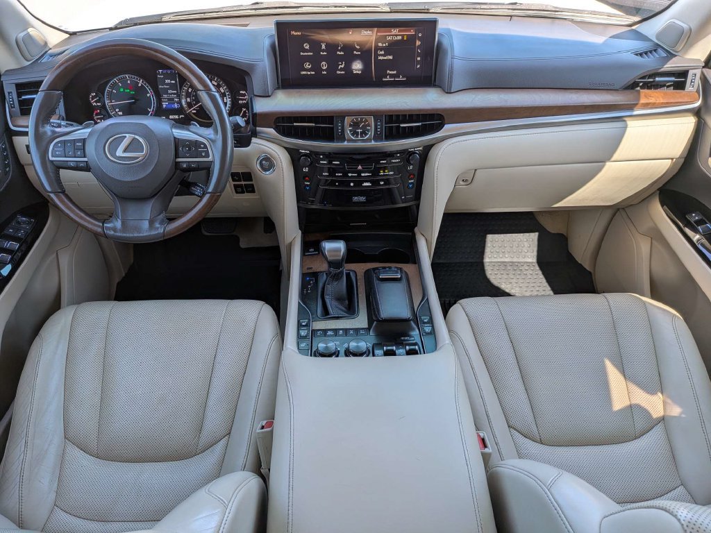 Used 2018 Lexus LX 570 4WD w/ Luxury Package image 16