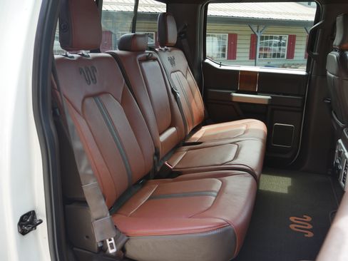 Used 2018 Ford F150 King Ranch w/ Equipment Group 601A Luxury AWD/4WD image 32