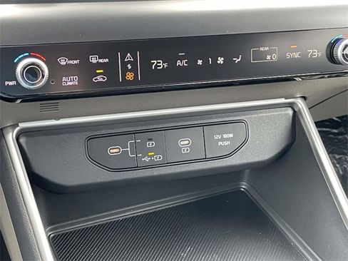 New 2026 Kia Carnival LXS image 36