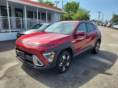 Used 2024 Hyundai Kona SEL AWD/4WD image 4