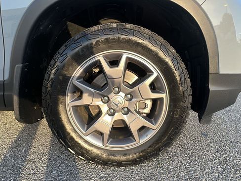 Used 2024 Honda Passport TrailSport image 11