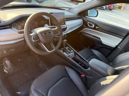 Used 2026 Jeep Compass Limited AWD/4WD image 14