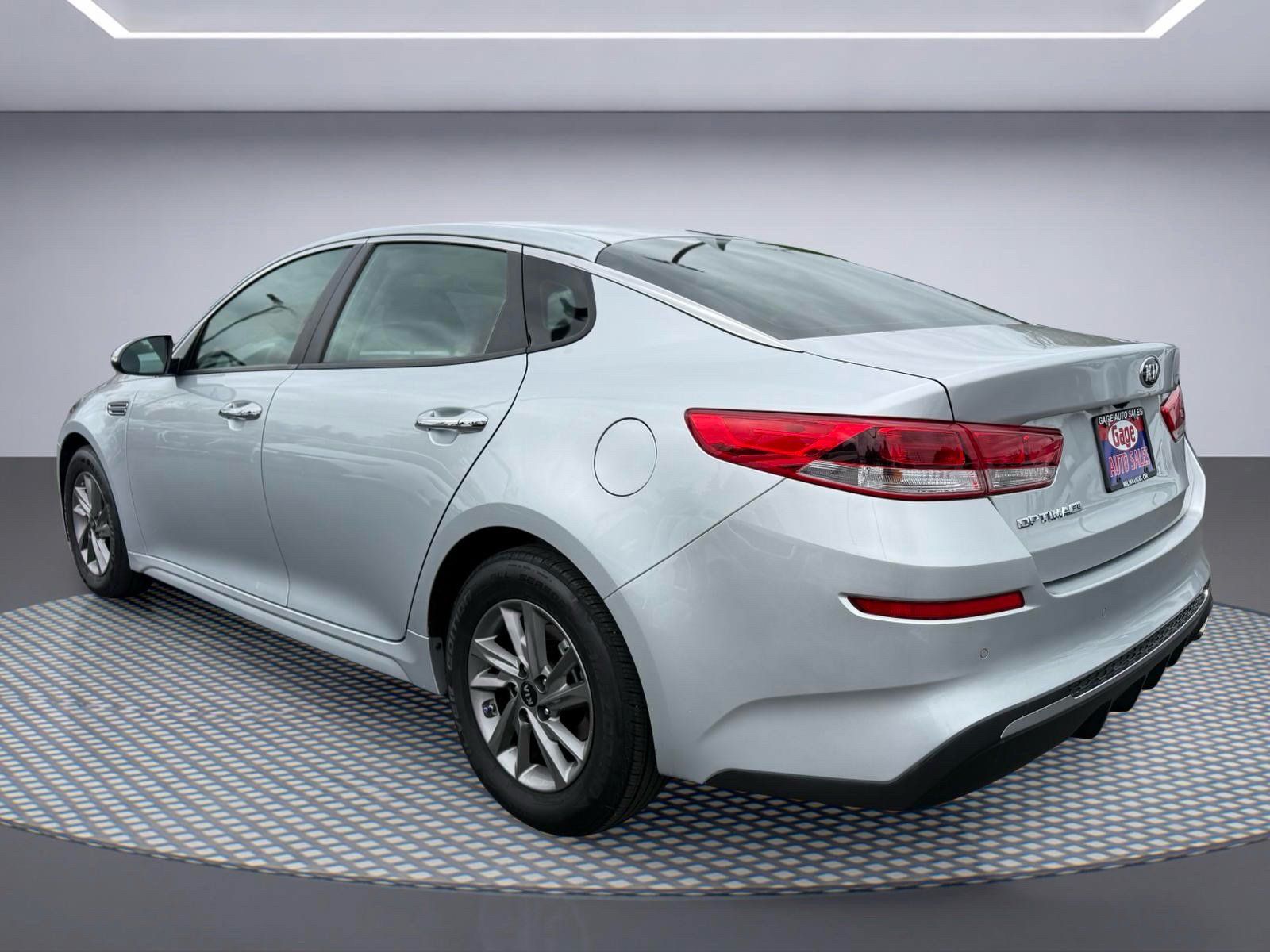 Used 2020 Kia Optima LX FWD image 4