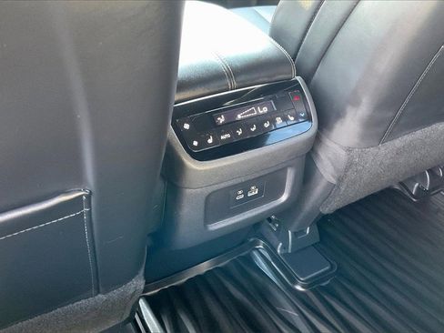 Used 2025 INFINITI QX60 Luxe w/ Black Edition image 17