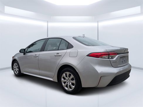 Used 2024 Toyota Corolla LE image 5