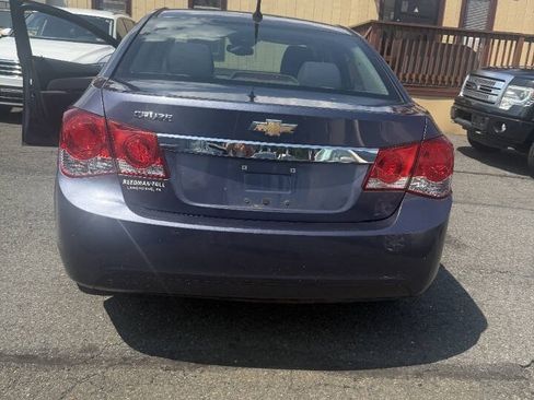 Used 2014 Chevrolet Cruze LS FWD image 18