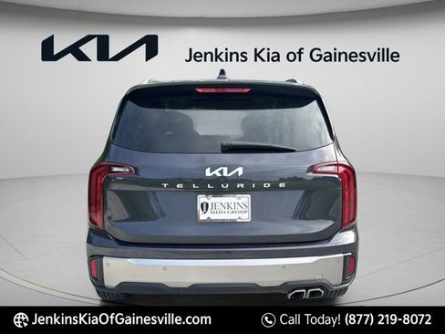 Used 2025 Kia Telluride S FWD image 6