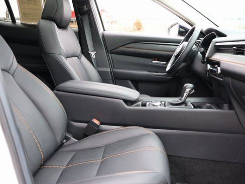 Used 2025 MAZDA CX-50 AWD 2.5 S w/ Premium Plus Pkg image 9