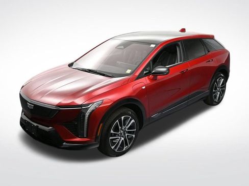 Certified 2025 Cadillac Optiq Sport 1 AWD/4WD image 16