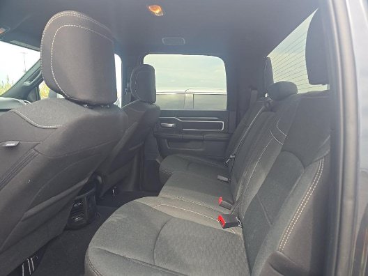 Used 2025 RAM 2500 Big Horn AWD/4WD image 12