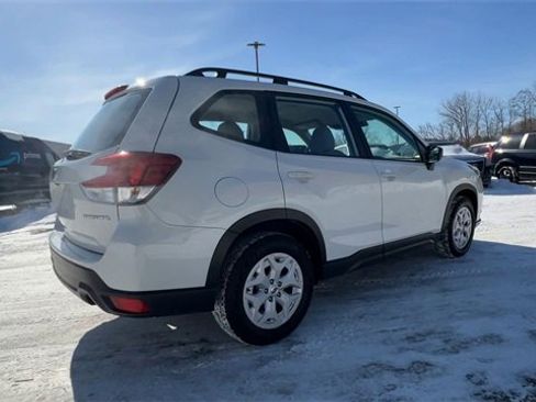 Used 2022 Subaru Forester image 8