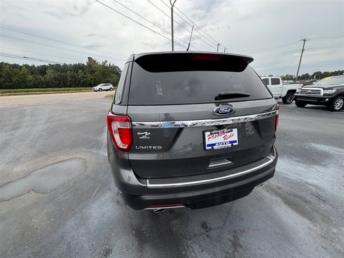 Used 2018 Ford Explorer Limited image 4