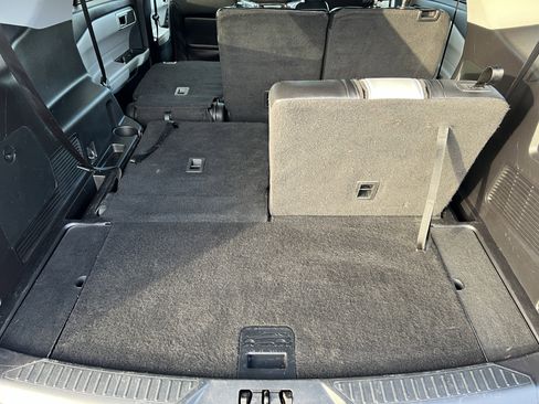 Used 2021 Ford Explorer XLT w/ Equipment Group 202A image 21