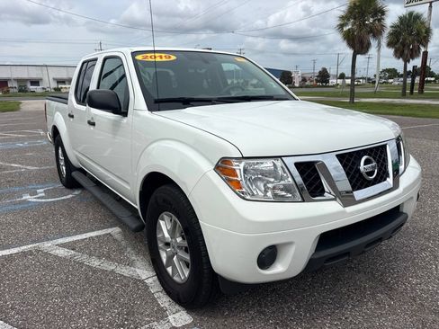 Used 2019 Nissan Frontier SV RWD image 1
