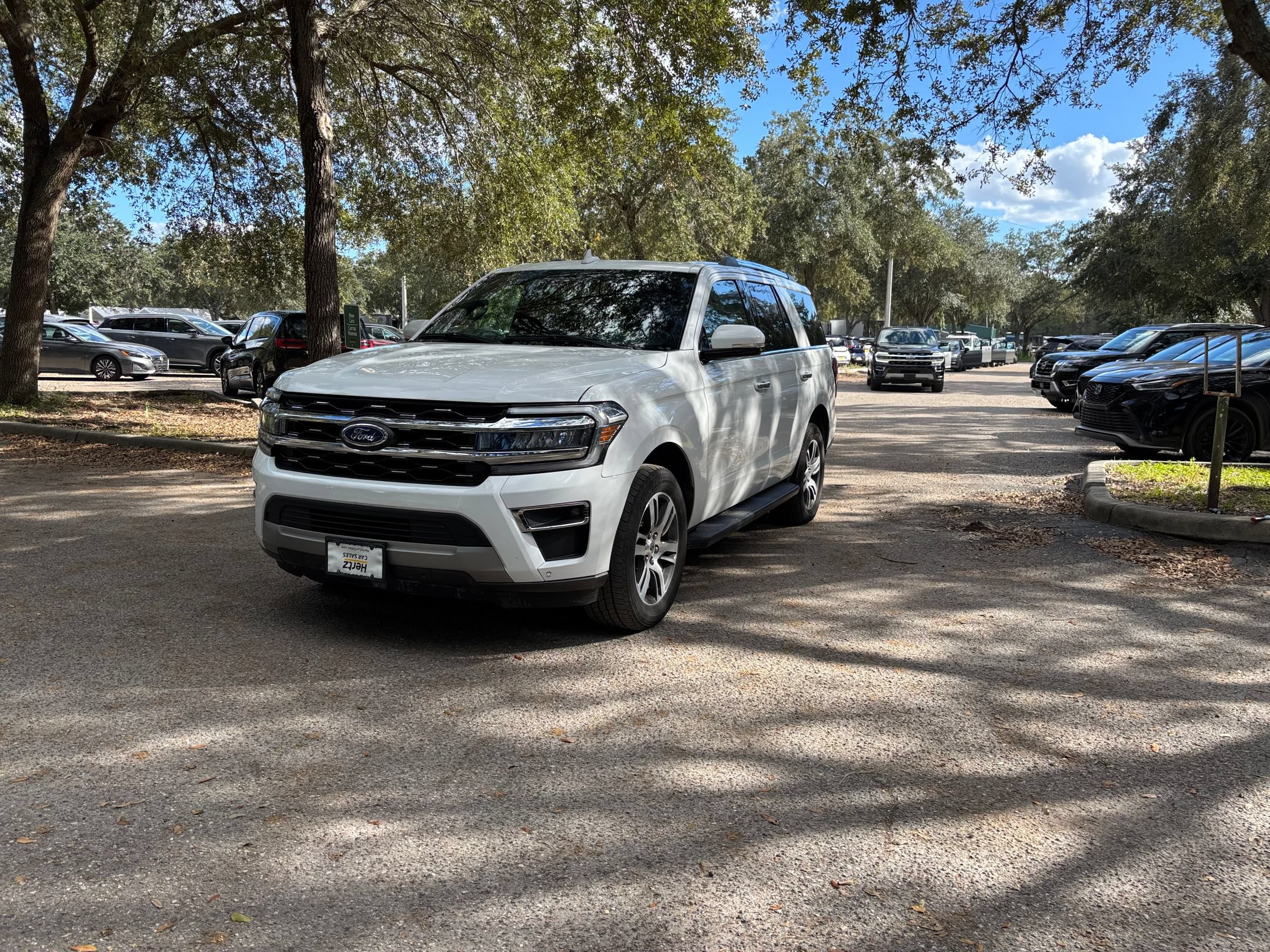 Used 2024 Ford Expedition Limited RWD image 9