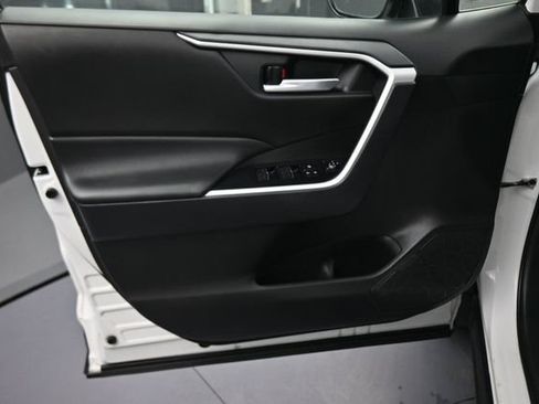 Certified 2025 Toyota RAV4 XLE FWD image 20