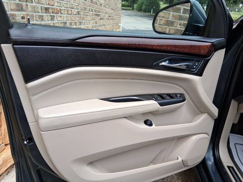 Used 2013 Cadillac SRX Luxury FWD image 24