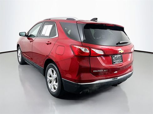 Used 2018 Chevrolet Equinox LT image 5