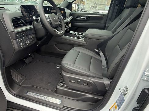 New 2026 Chevrolet Suburban Z71 w/ Comfort Package image 12