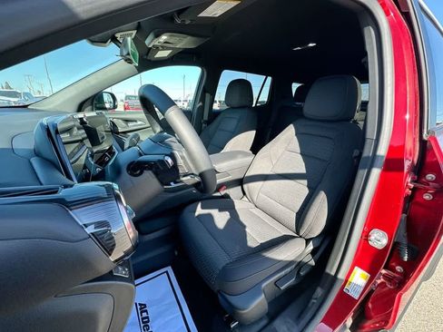 New 2025 Chevrolet Equinox LT image 19