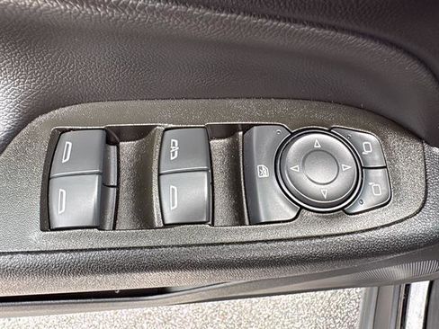 Used 2023 Chevrolet Equinox LT FWD image 26