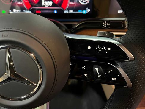 New 2026 Mercedes-Benz GLS 580 4MATIC image 30