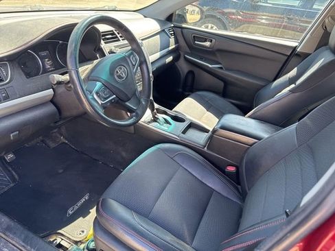 Used 2017 Toyota Camry SE image 28