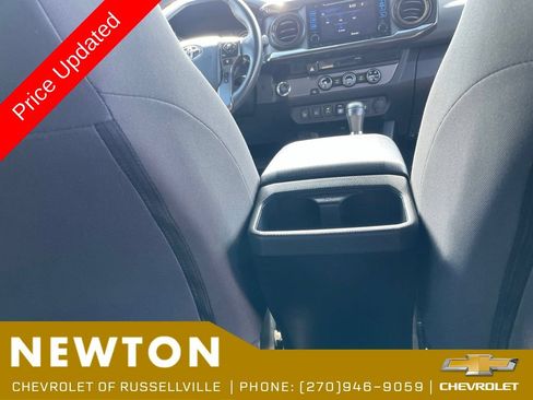 Used 2018 Toyota Tacoma TRD Off-Road w/ Technology Package RWD image 29
