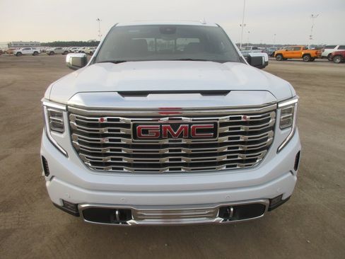 New 2026 GMC Sierra 1500 Denali image 12