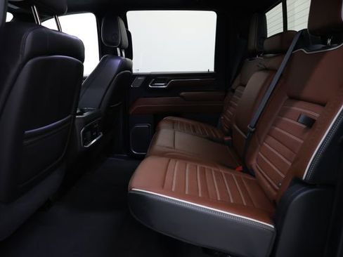 Used 2024 GMC Sierra 3500 Denali Ultimate AWD/4WD image 93