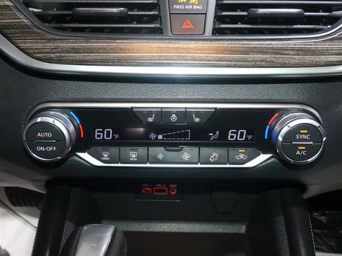 Used 2019 Nissan Altima 2.5 SL FWD image 38