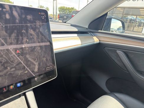 Used 2023 Tesla Model Y Performance AWD/4WD image 24