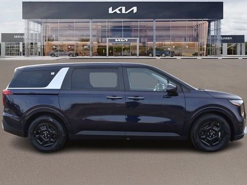 New 2026 Kia Carnival LXS image 2
