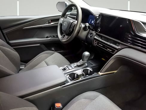 Used 2025 Toyota Camry LE FWD image 25