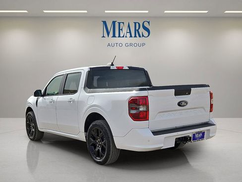 Used 2025 Ford Maverick Lobo AWD/4WD image 3