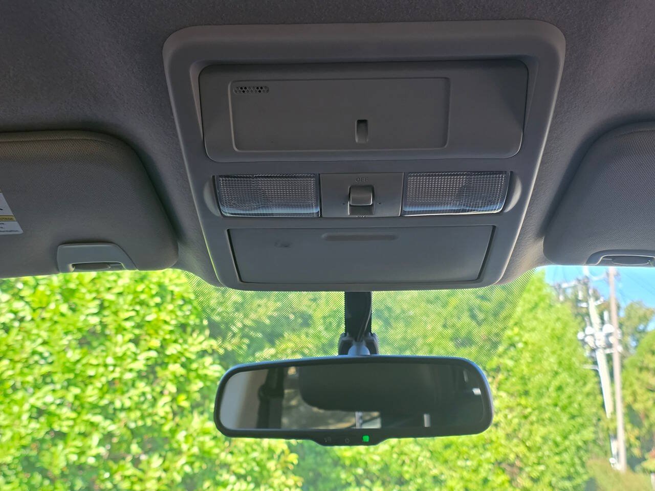 Used 2017 Nissan Titan S AWD/4WD image 24