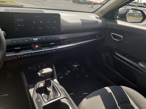 Used 2025 Kia K4 FWD image 19
