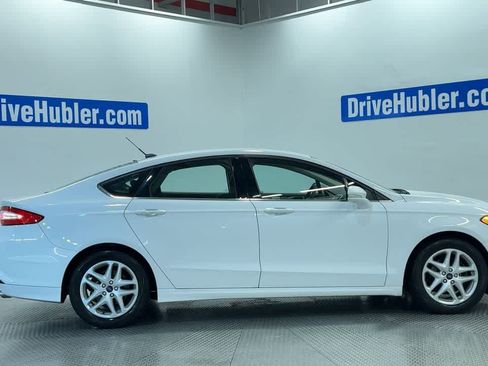 Used 2014 Ford Fusion SE FWD image 3
