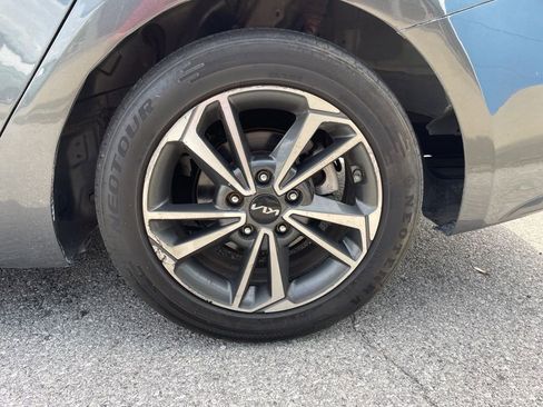 Used 2023 Kia Forte LXS image 19