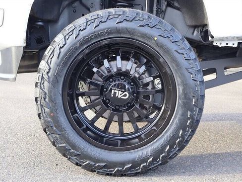 Used 2024 Ford F350 Platinum w/ FX4 Off-Road Package AWD/4WD image 10