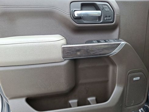 Used 2022 Chevrolet Silverado 1500 LTZ w/ LTZ Premium Package image 14