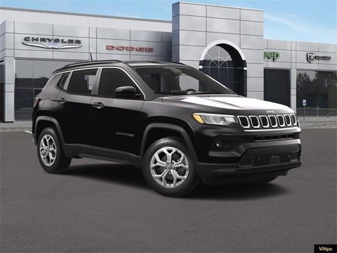Used 2024 Jeep Compass Latitude w/ Convenience Group image 11