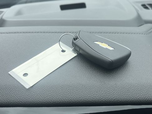 Used 2024 Chevrolet Silverado 1500 LT AWD/4WD image 18